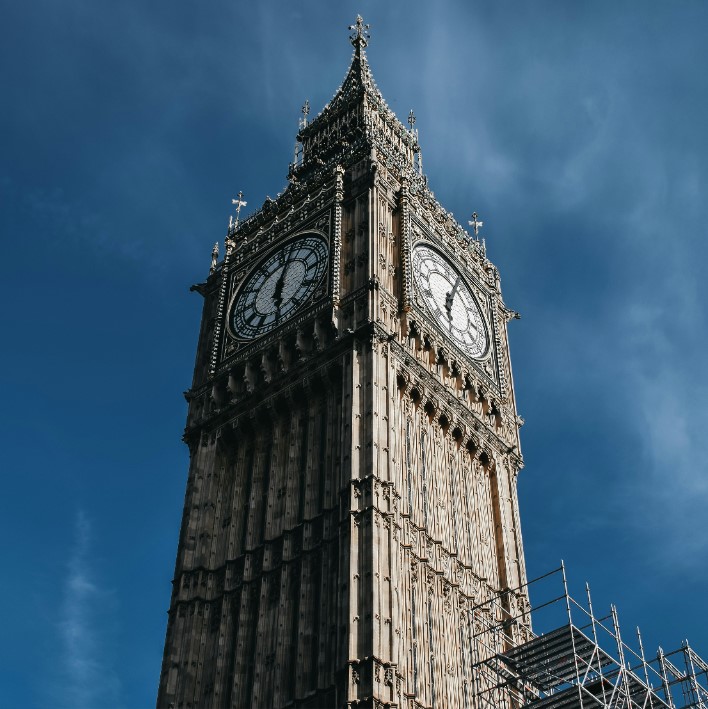 UK sees a significant decrease in the number of student visa applications because of stricter policies